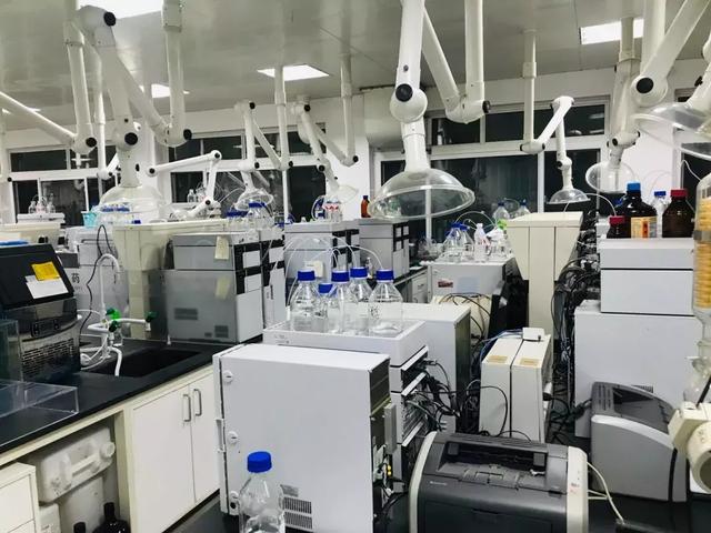 古力娜扎大额头妆容,古力娜扎万圣节