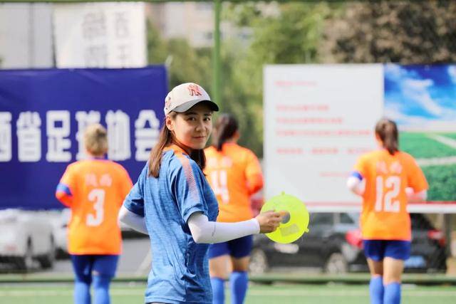 体育故事简短,体育足球故事