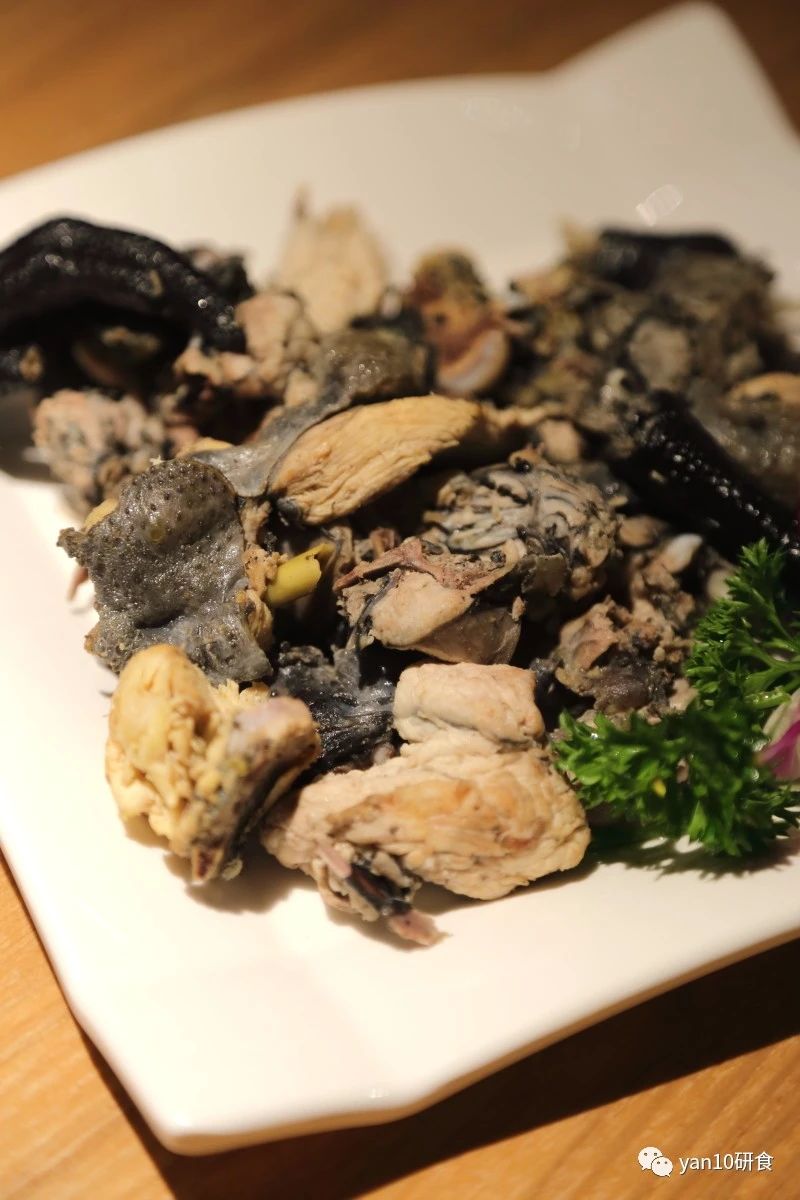 昆明滇池美食推荐菌火锅,滇池边菌子火锅