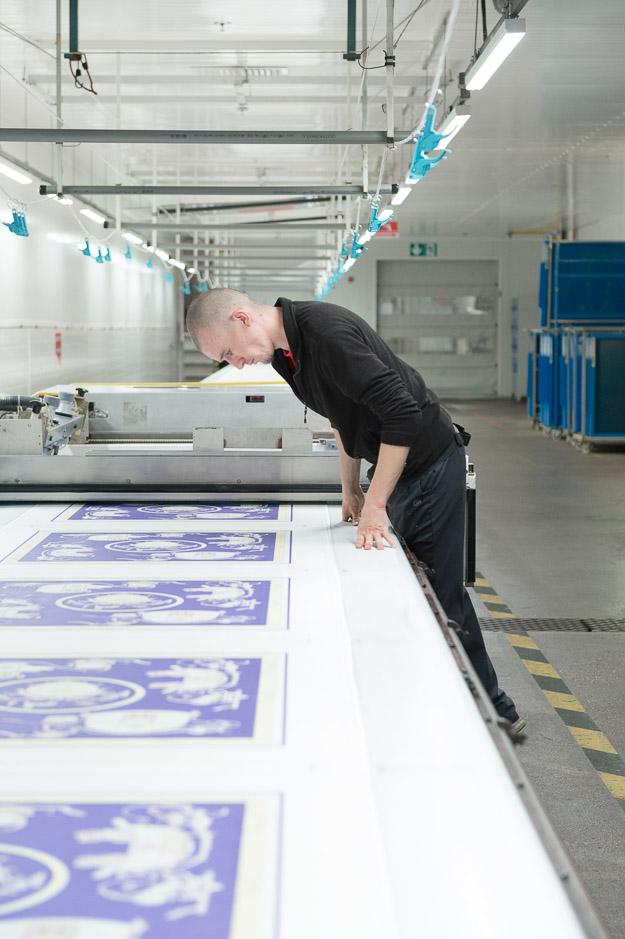 爱马仕丝巾一条,爱马仕丝巾如何成为第一的