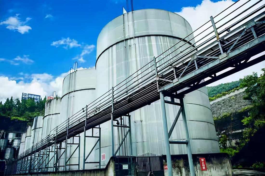 北京青龙坊酒业有限公司全程助力琴澳珠海足球队