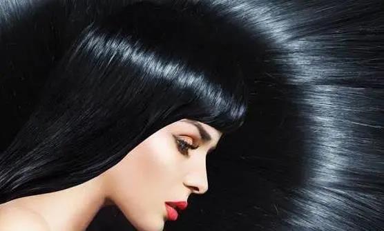 养发真的让头发变柔顺吗,洗头发让头发变得更柔顺的方法