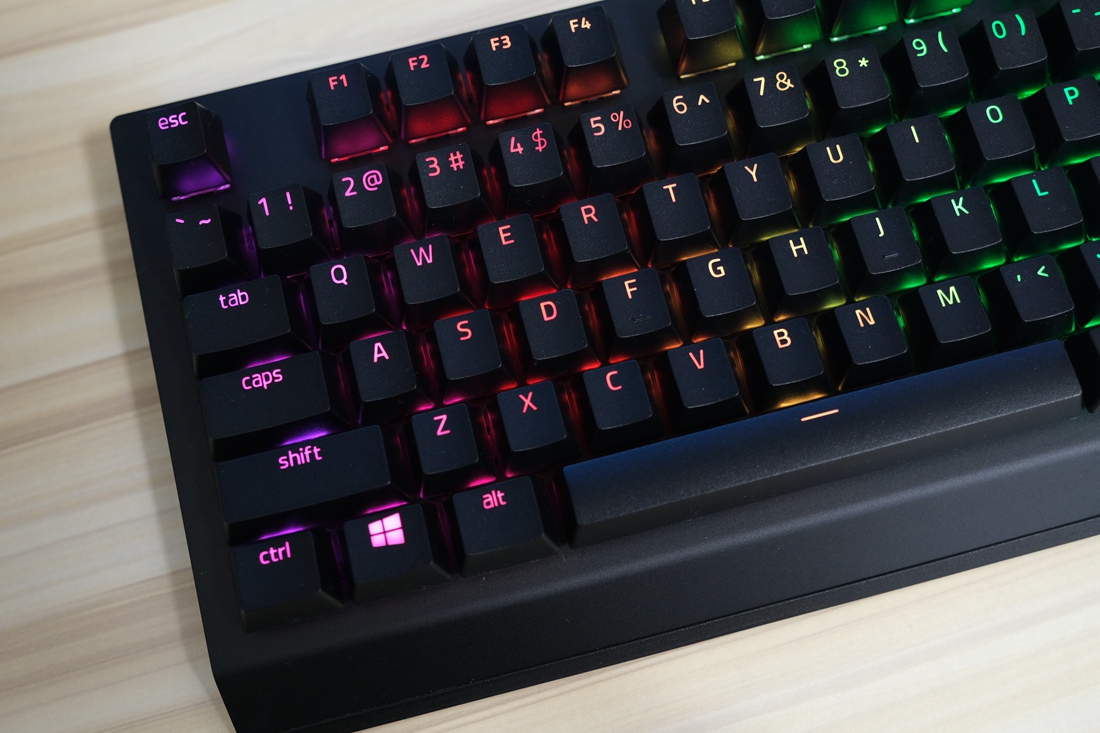 雷蛇黑寡妇蜘蛛v3无线pro机械键盘,雷蛇黑寡妇蜘蛛键盘灯光设置教程