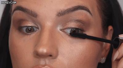 好用的睫毛膏让你电眼十足,放大双眼睫毛膏