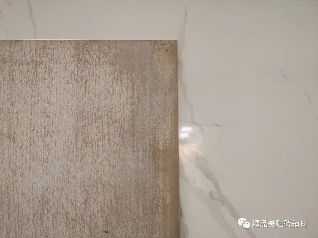 客厅地面铺大板瓷砖要不要刷背胶,瓷砖胶与大板瓷砖胶的区别