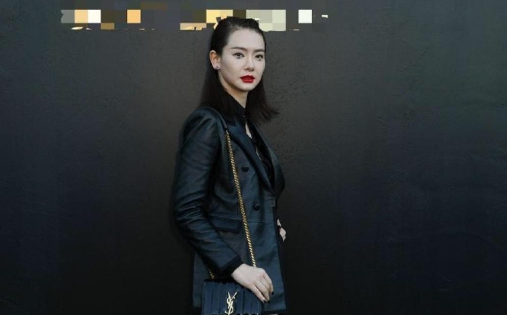 戚薇泪妆,戚薇造型look