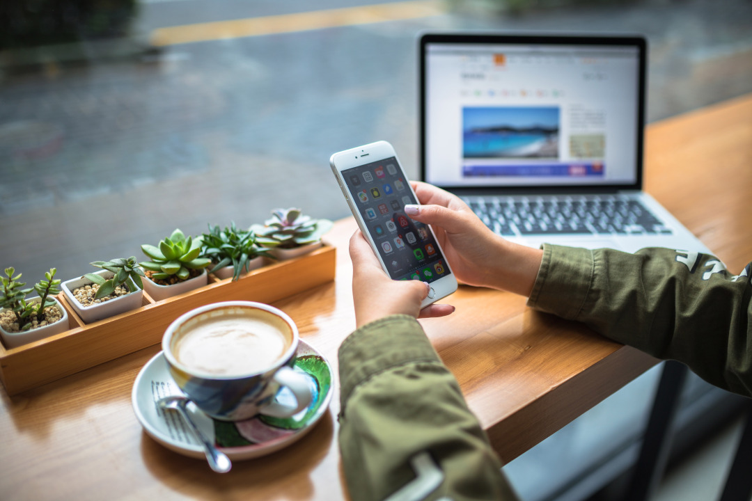 2023年了现在做自媒体还有前景吗,我是新手想做自媒体赚钱怎么注册