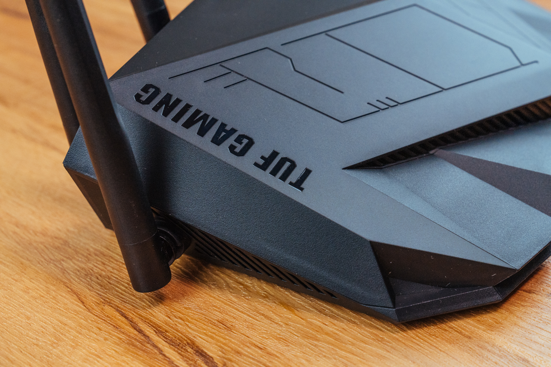 华硕tufax5400路由器评测,华硕tufgamingax5400路由器评测