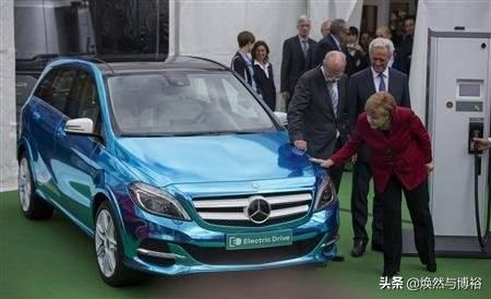 回顾“铁娘子”默克尔的职业生涯（四、为何能获得如此好的口碑）