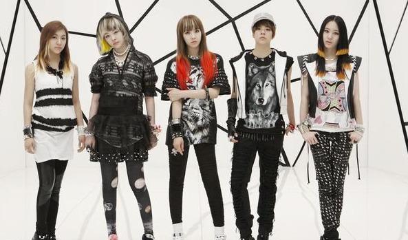 宋茜你看不到的十件小事,宋茜在台上走下去的样子