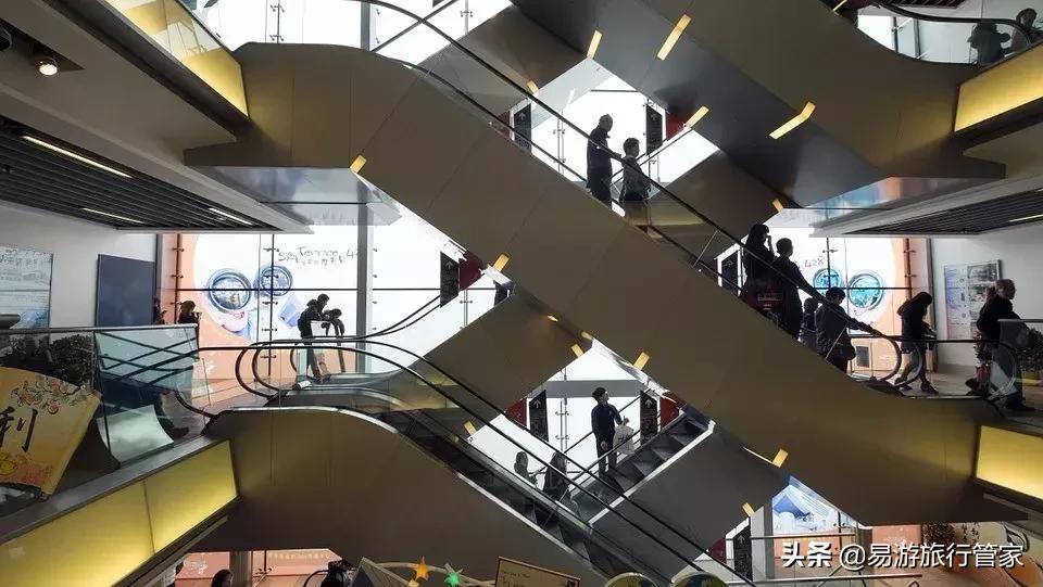 什么时候买东西打折,什么时候去买打折的衣服便宜