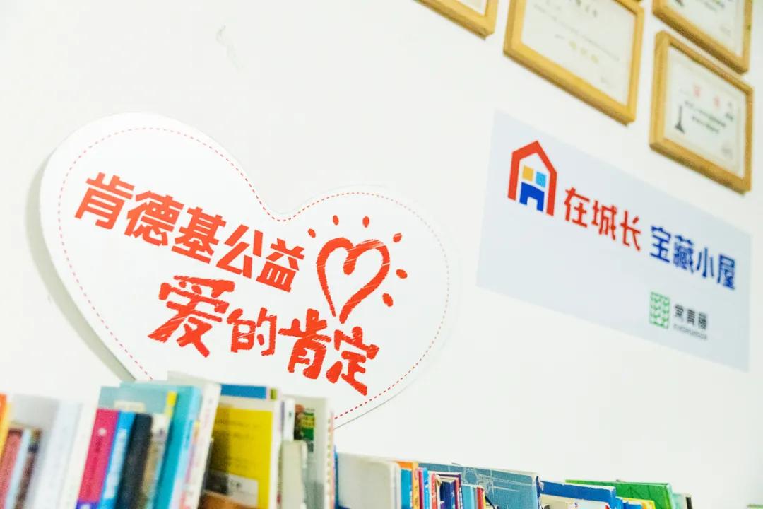 这群来自全国各地的「小候鸟」,温暖了整个上海