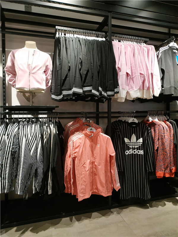 晋江耐克阿迪折扣店,耐克阿迪折扣店的进货渠道在哪儿
