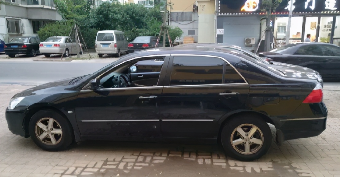 你觉得哪一代雅阁最好看,本田雅阁2.4最后一代