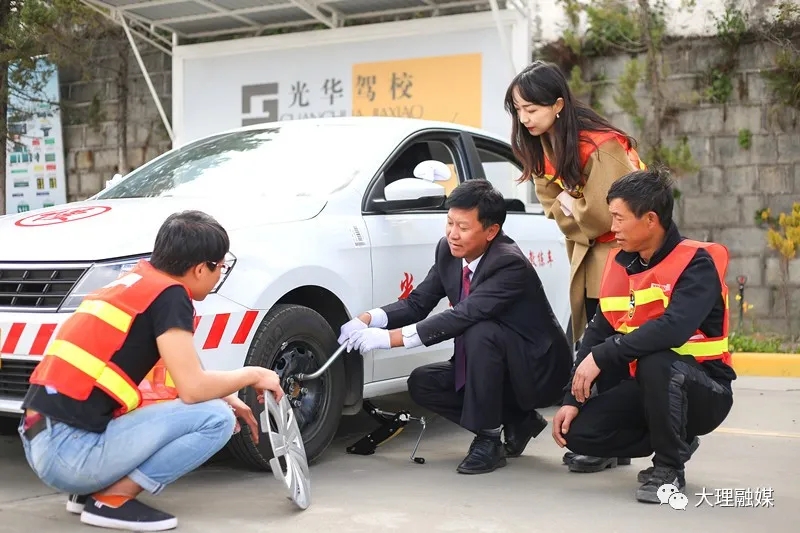 光华驾校创始人尹艺融,大理光华驾校创办人