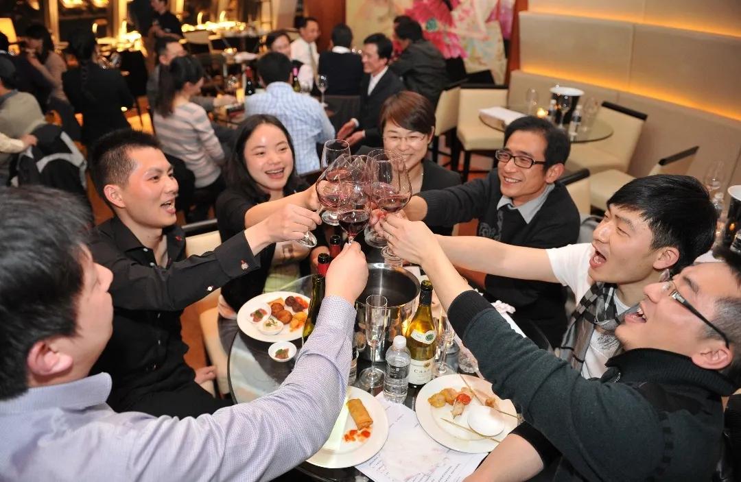 十年痛风疼痛但没有结晶,十年的痛风能不能治好