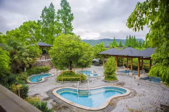 适合冬天的温泉酒店推荐,冬天日式温泉酒店