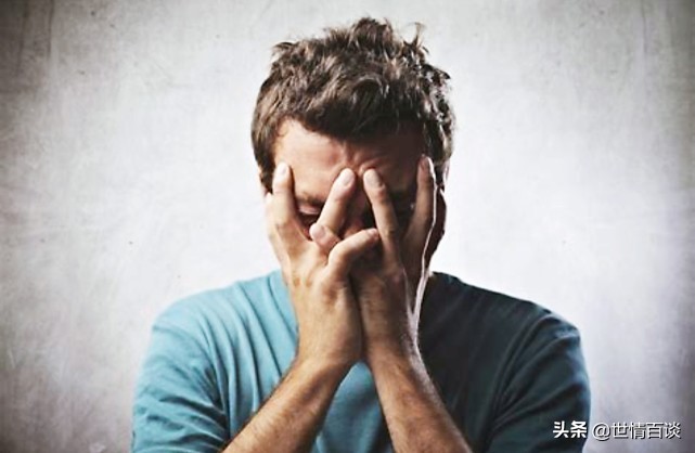 男子帮妻子买卫生巾被路人辱骂,男子给老婆买护垫