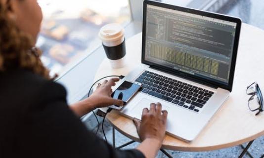 券商平均年薪,券商从业人员人均薪酬