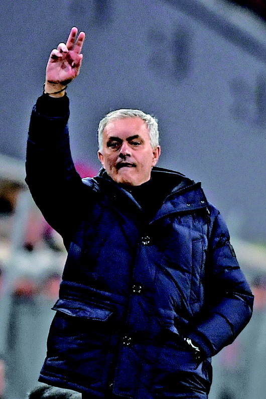 穆帅热刺首签约,穆里尼奥接手热刺时的积分榜