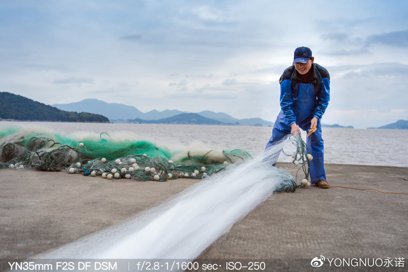 谁说便宜没好货？3款E口必备人文镜头，实力超群不输大牌