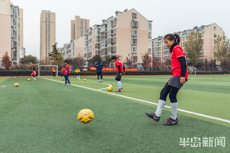 姐妹花校园足球,校园姐妹花组合图片