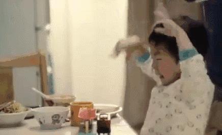 家长说孩子吃饭慢有什么办法改改,如何改变吃饭慢的孩子问题