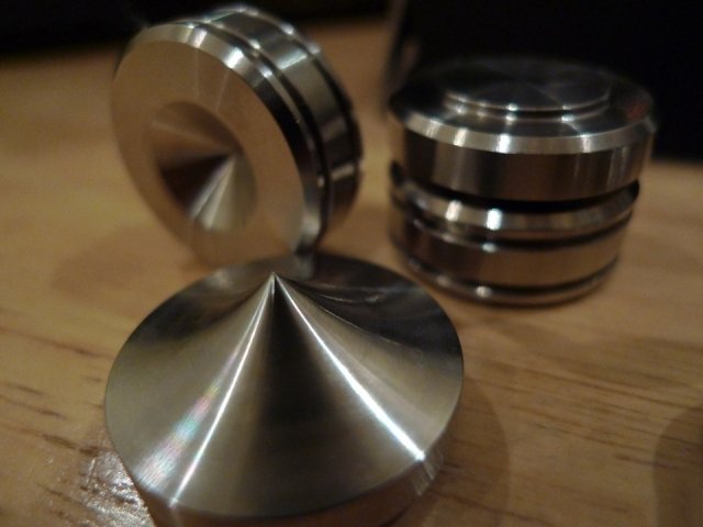 音响初烧也要有HIEND精神，马兰士宝华银线脚垫扩散板统统拿来用