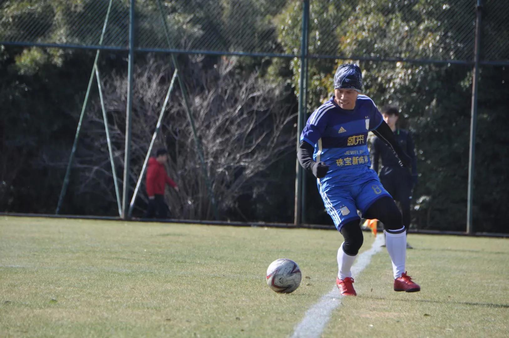 足球不仅仅是足球,中年人的足球已不仅仅是足球