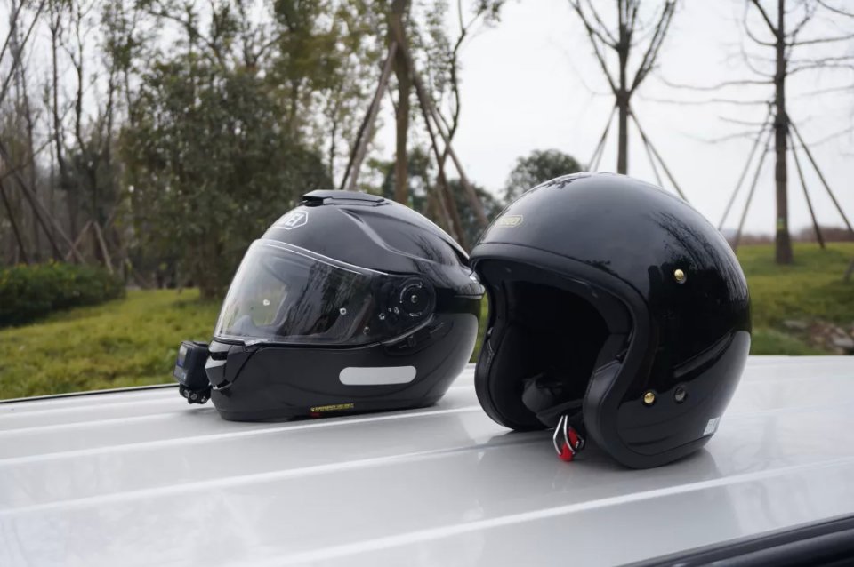 shoei揭面盔neotec1和neotec2,shoei复古盔体积大不大