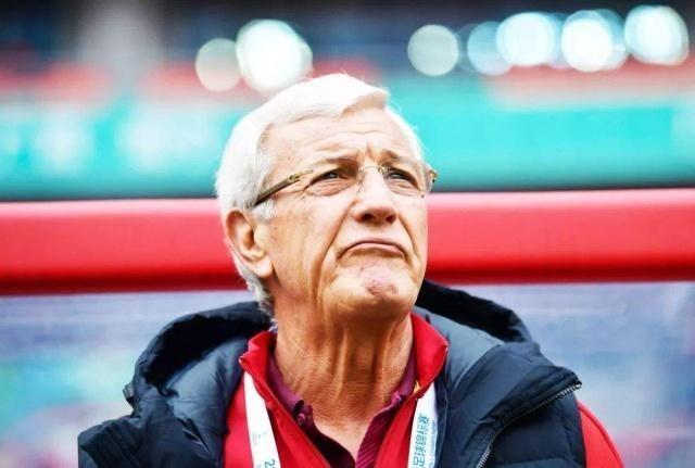 中国女足王霜拥抱贾秀全,中国女足贾秀全王霜