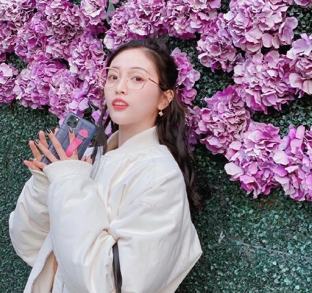 周洁琼代言的运动鞋子,周洁琼鞋