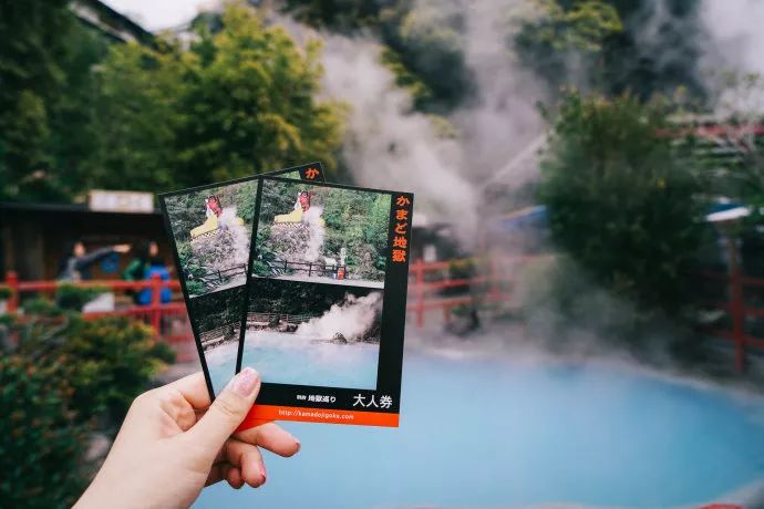 日本地狱谷温泉脏不脏,日本三大温泉之一有名的草津温泉