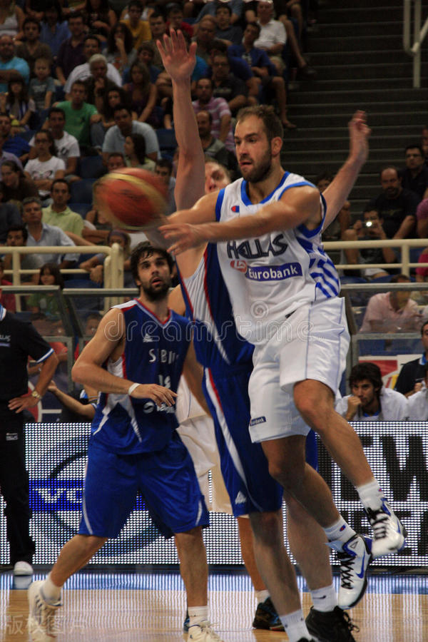 斯潘努利斯由于伤病，被希腊国家队排除出奥运预选赛阵容