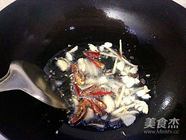 炒土豆丝注意点,炒土豆丝时哪种做法不粘锅
