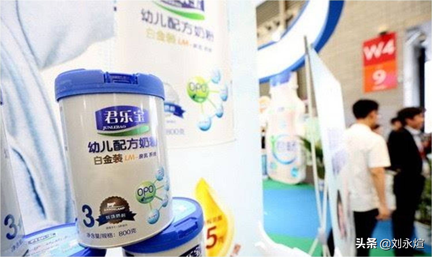 左手卖君乐宝，右手买贝拉米：蒙牛萌萌的千亿进阶逻辑