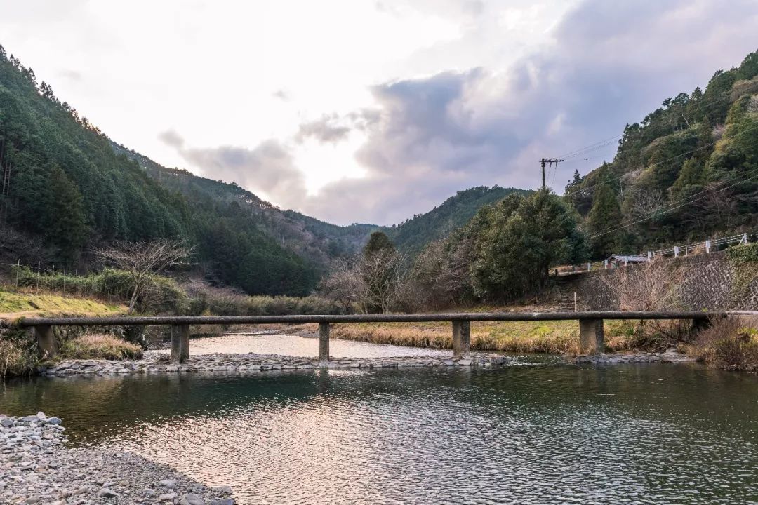 没有暖气的日本人怎样过冬,日本冬天没暖气他们用什么取暖
