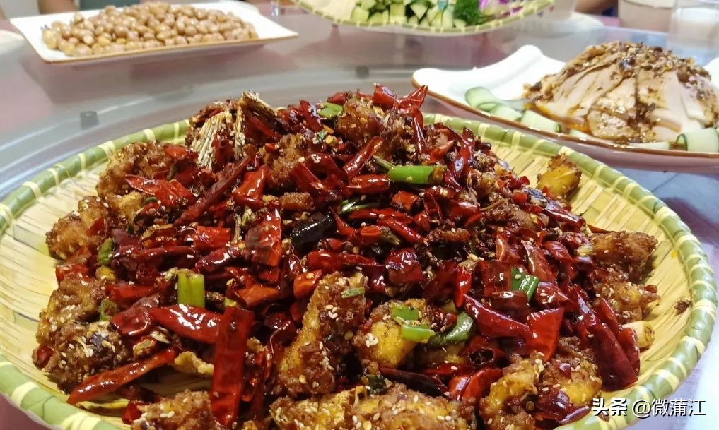 探访深山竹林倍感神清气爽,蒲江遥望雪山感受诗意栖居