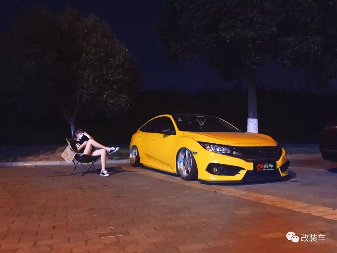 第10代思域亮点,战斗气息的10代思域