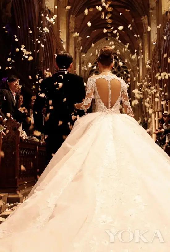 女明星婚纱造型你喜欢哪一款,哪些明星同款婚纱好看