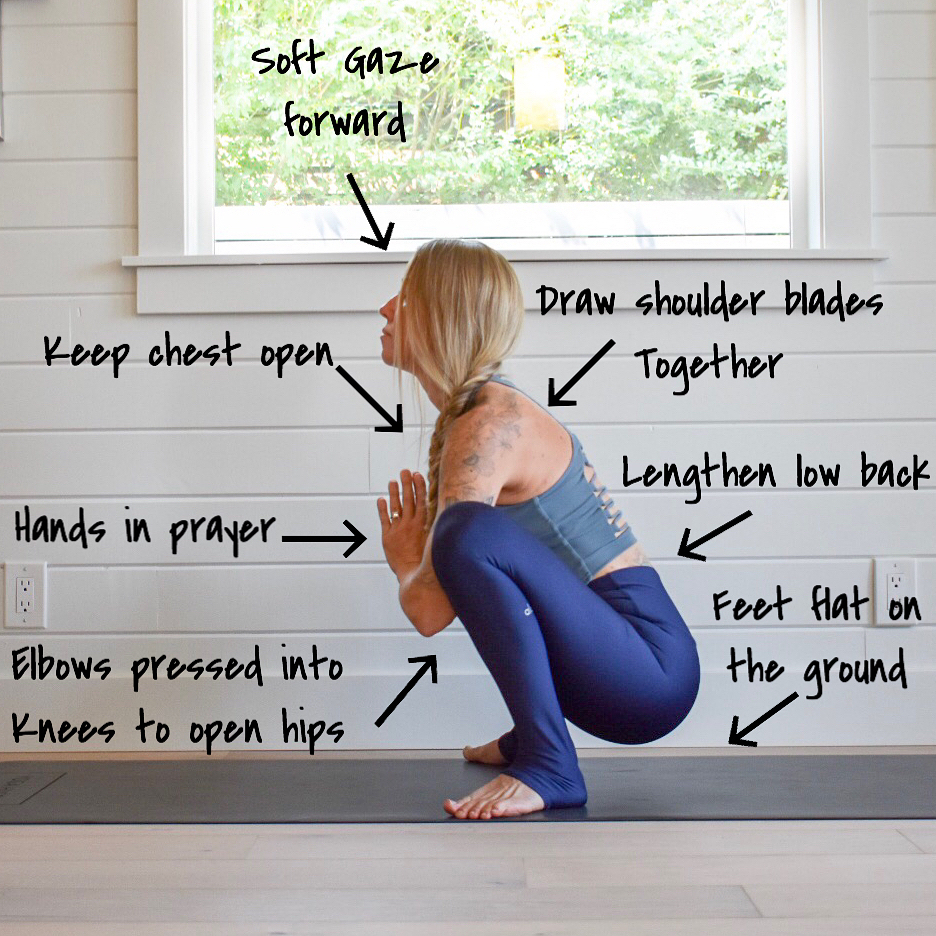 看完48岁雪姨的性感身材，默默铺开了瑜伽垫这组塑形动作赶紧练起