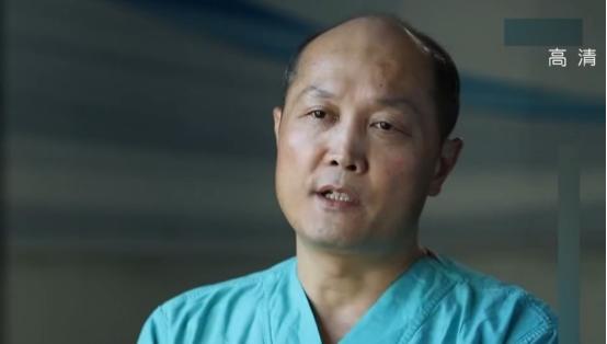 大爷患重病急需治疗,大爷病倒无人照顾视频