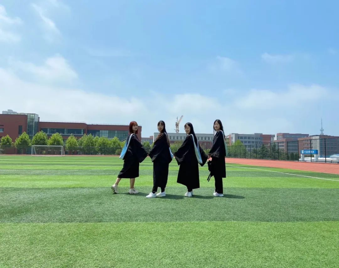 毕业季纸短情长青春永不散场,青春不散场毕业季故事