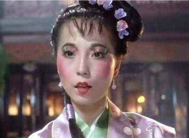 为什么稍微一化妆都妆感很浓,化妆有风尘气怎么回事