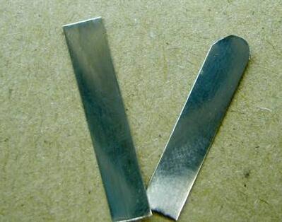 华硕a32-k53笔记本电池拆解换芯,笔记本换电池芯注意事项