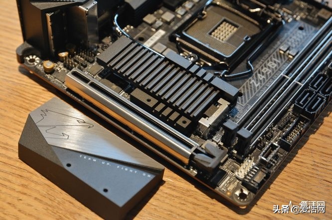 mini-ITX主板该怎么做成旗舰？来看看技嘉Z490IAORUSULTRA