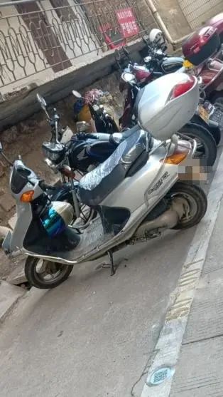 小车抄4遍摩托抄2遍!南安又有一批人因违停抄8113字条例