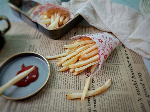 在家自制薯条比买的还要酥脆爽口,如何把薯条做得像肯德基一样好吃