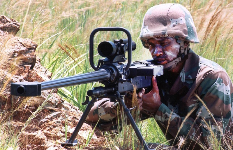 南非20mm口径狙击步枪,南非r3突击步枪