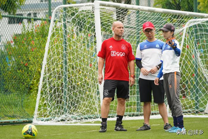 富力足校选拔视频,富力足校招收梯队青少年